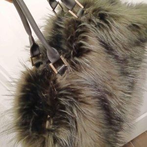 hobo bag purse grizzly bear faux fur, neutral deep green, zipper bucket